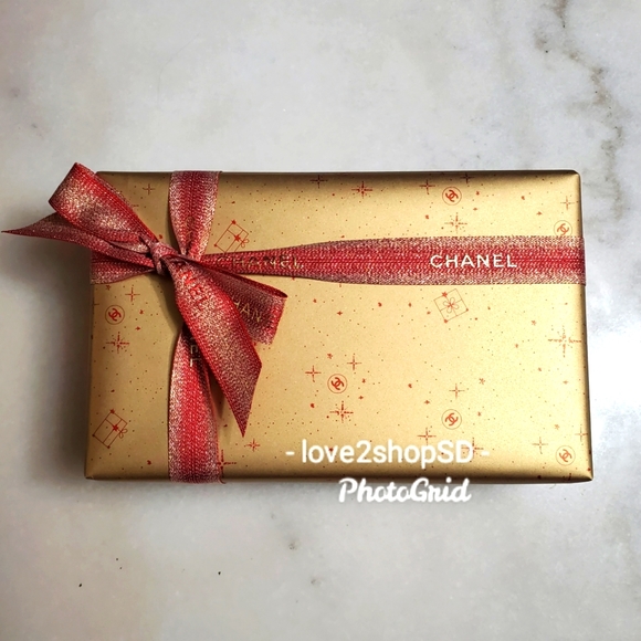 CHANEL 2022 Holiday Sheer Genius Lipgloss Trio Gift Set Tweed Bag Cosmetic Case - Picture 3 of 3